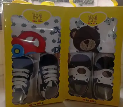 Set de zapatitos para bebé Mia Mia - miniatura 1