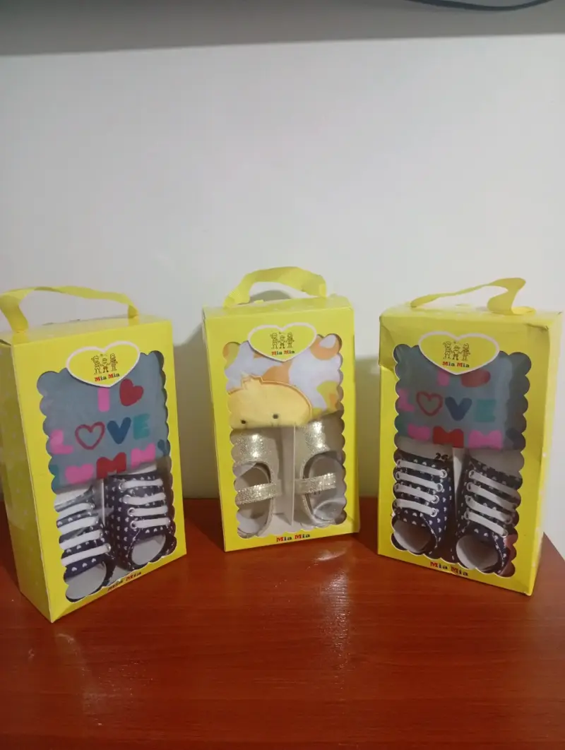 Set de zapatitos para bebé Mia Mia - 2