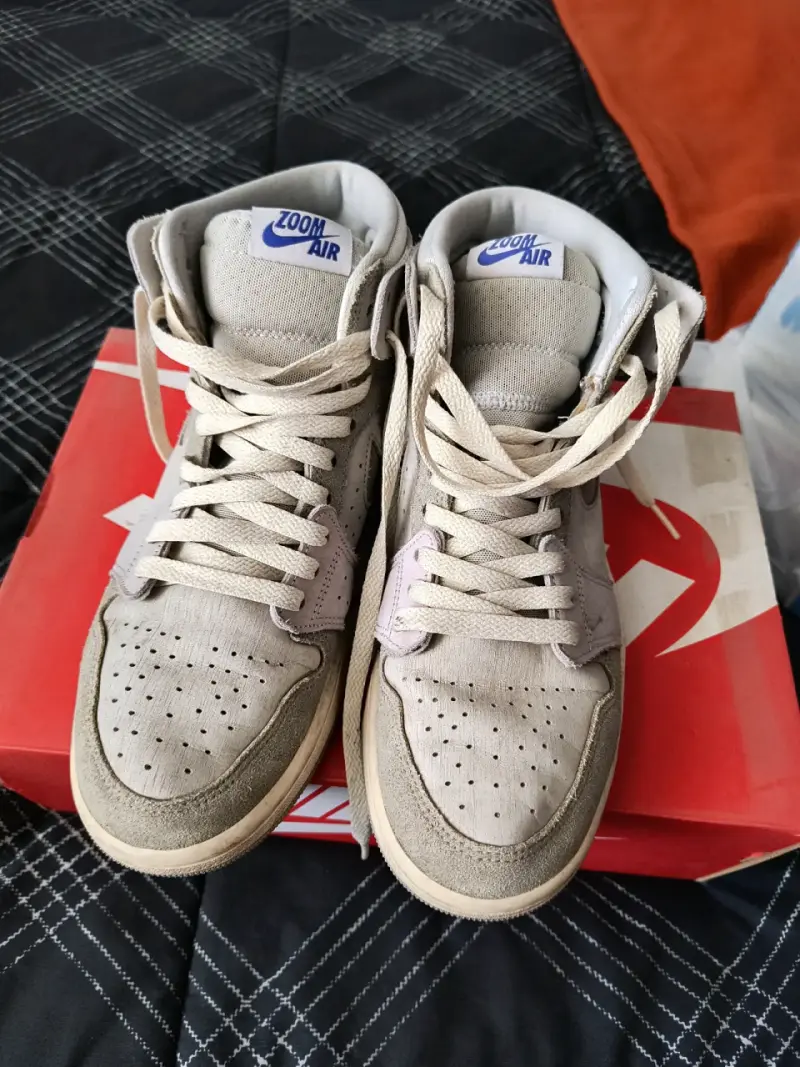 Zapatillas Nike Air Jordan grises - 4
