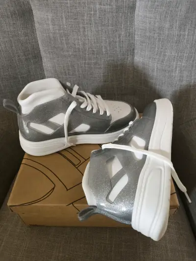 Zapatillas deportivas plateadas - miniatura 1