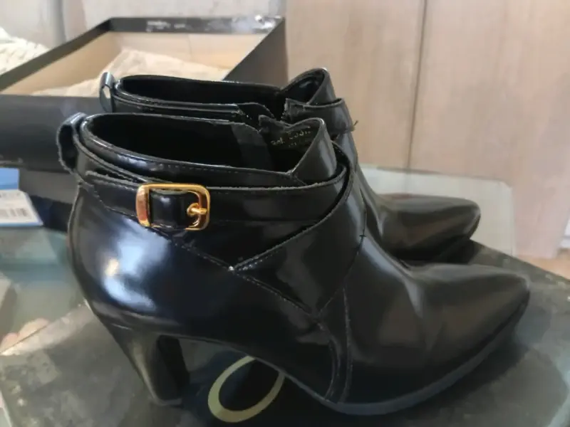 Botines de cuero negros - 1