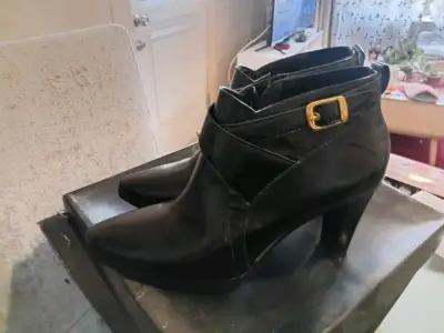Botines de cuero negros - miniatura 3