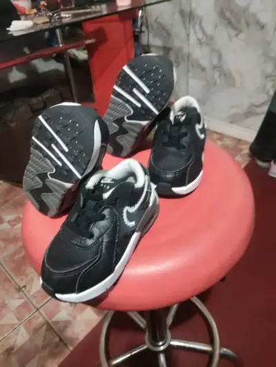 Zapatillas deportivas Nike negras - miniatura 3