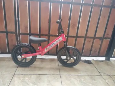 Bicicleta de equilibrio Transformers - miniatura 2