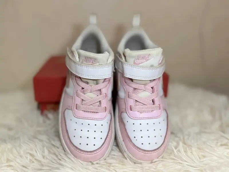 Zapatillas infantiles blancas y rosadas - 2