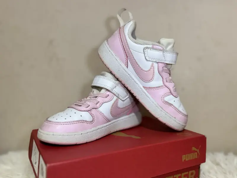 Zapatillas infantiles blancas y rosadas - 3