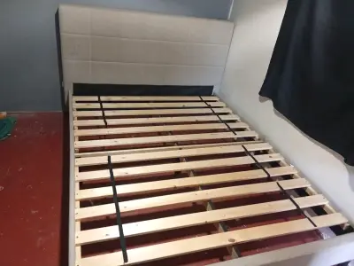 Cama matrimonial con respaldo gris 2 plazas - miniatura 1