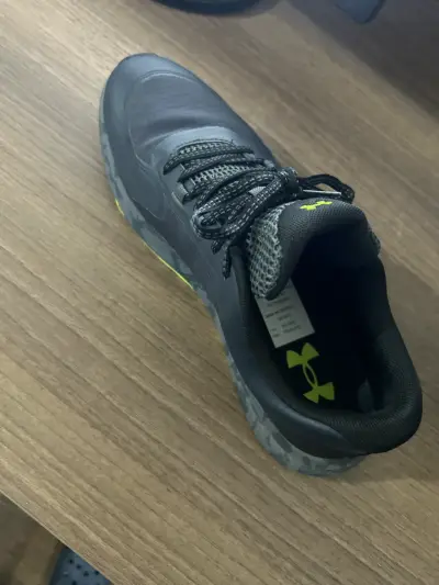 Zapatilla UNDER ARMOUR - miniatura 2