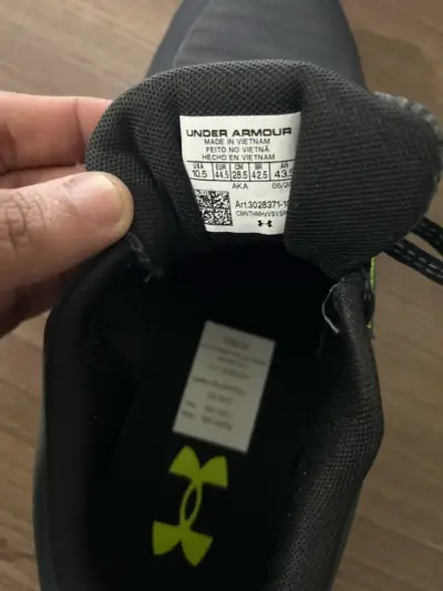 Zapatilla UNDER ARMOUR - miniatura 3