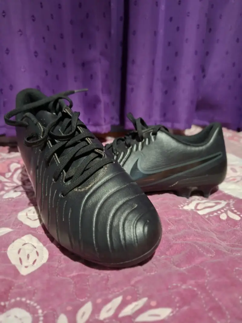Zapatos de fútbol negros - 1