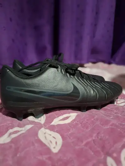 Zapatos de fútbol negros - miniatura 2