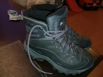 Botas de trekking Merrell negras - miniatura 1