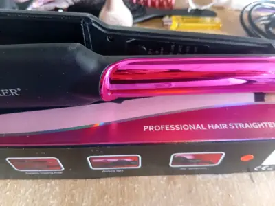 Plancha de pelo profesional rosa - miniatura 1