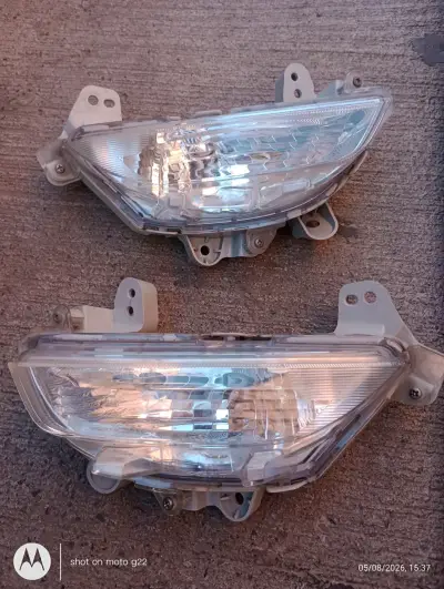 Focos originales de parachoque delantero MAZDA NEW - miniatura 1