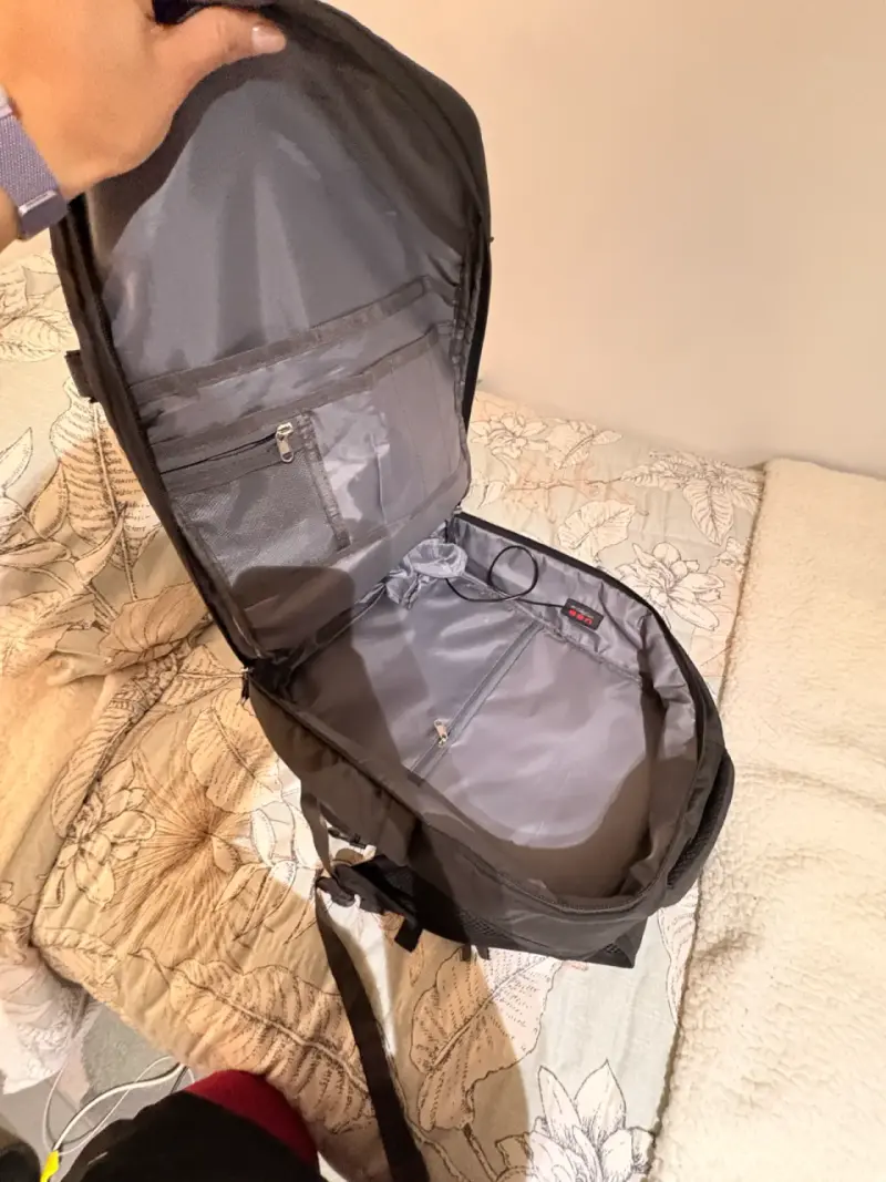 Mochila negra multiusos - 2