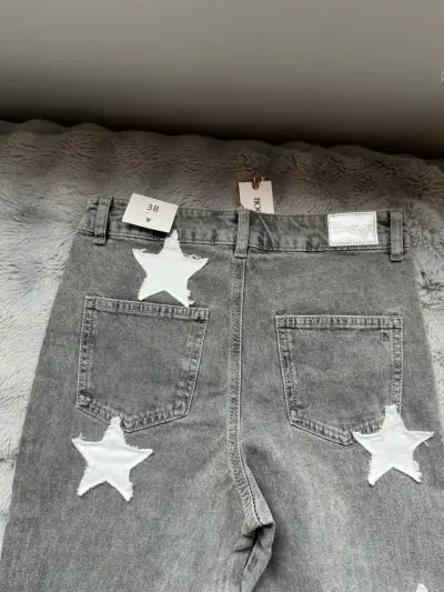 Jeans RAINDOOR  con estrellas blancas Talla 38 - miniatura 2