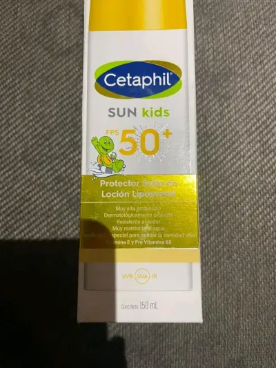 Protector solar Sun Kids FPS 50+ loción iposomal - miniatura 2