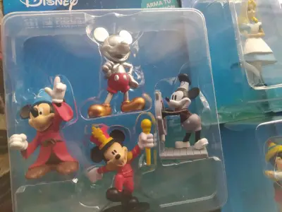 Set de figuras Disney coleccionables - miniatura 2