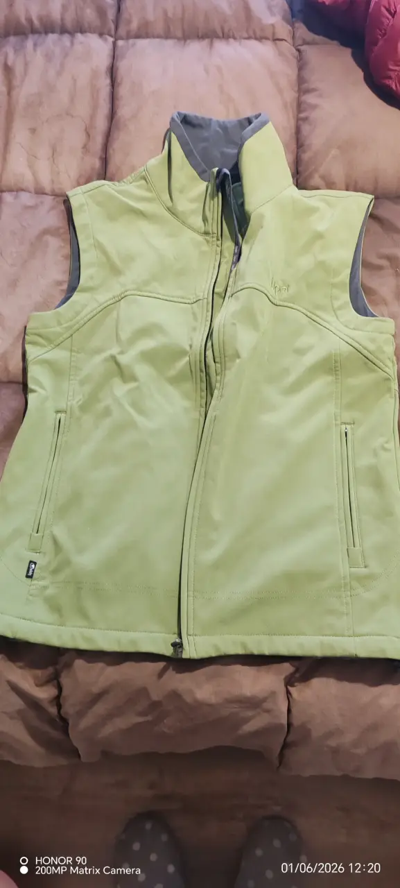 Chaleco softshell verde militar - 1