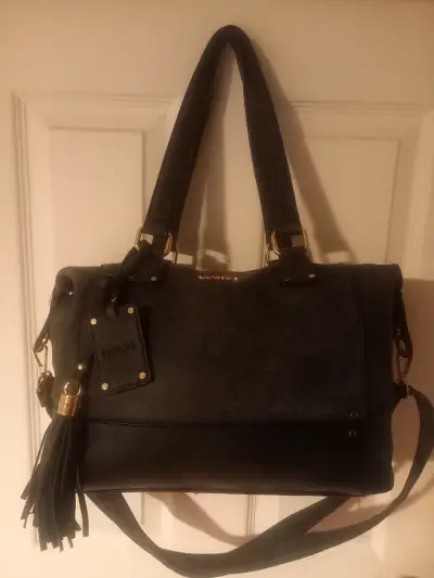 Bolso negro elegante con flecos - miniatura 1