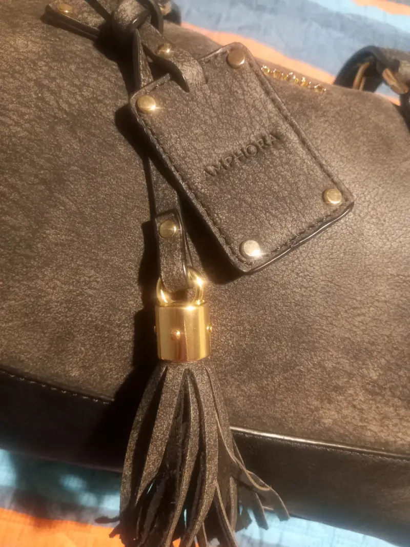 Bolso negro elegante con flecos - 2