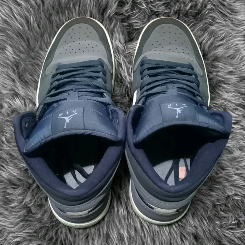 Jordan retro 1 - 3