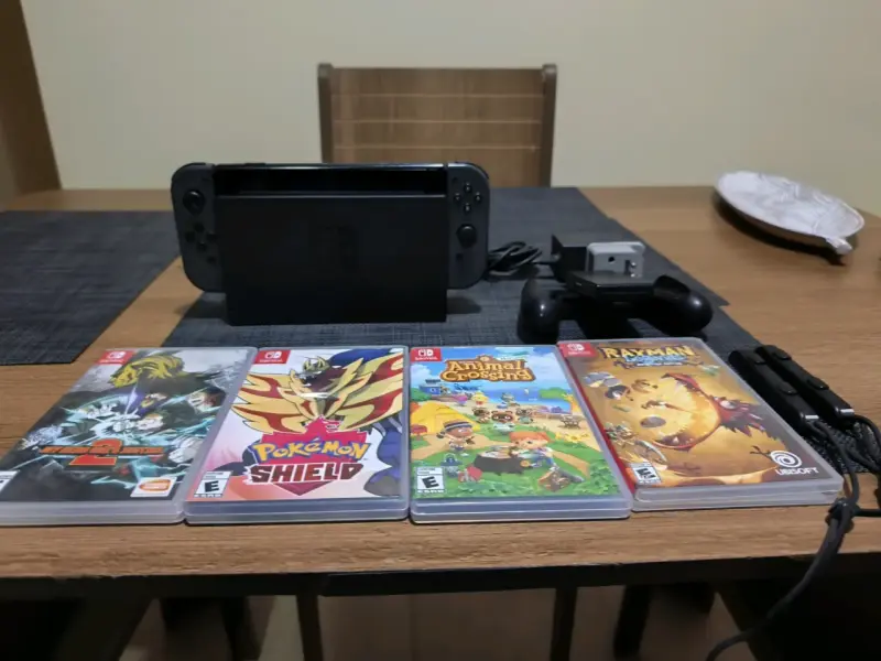 Nintendo Switch con 4 juegos - 2