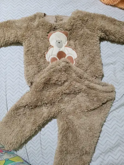 Pijama oso infantil peludo - miniatura 1