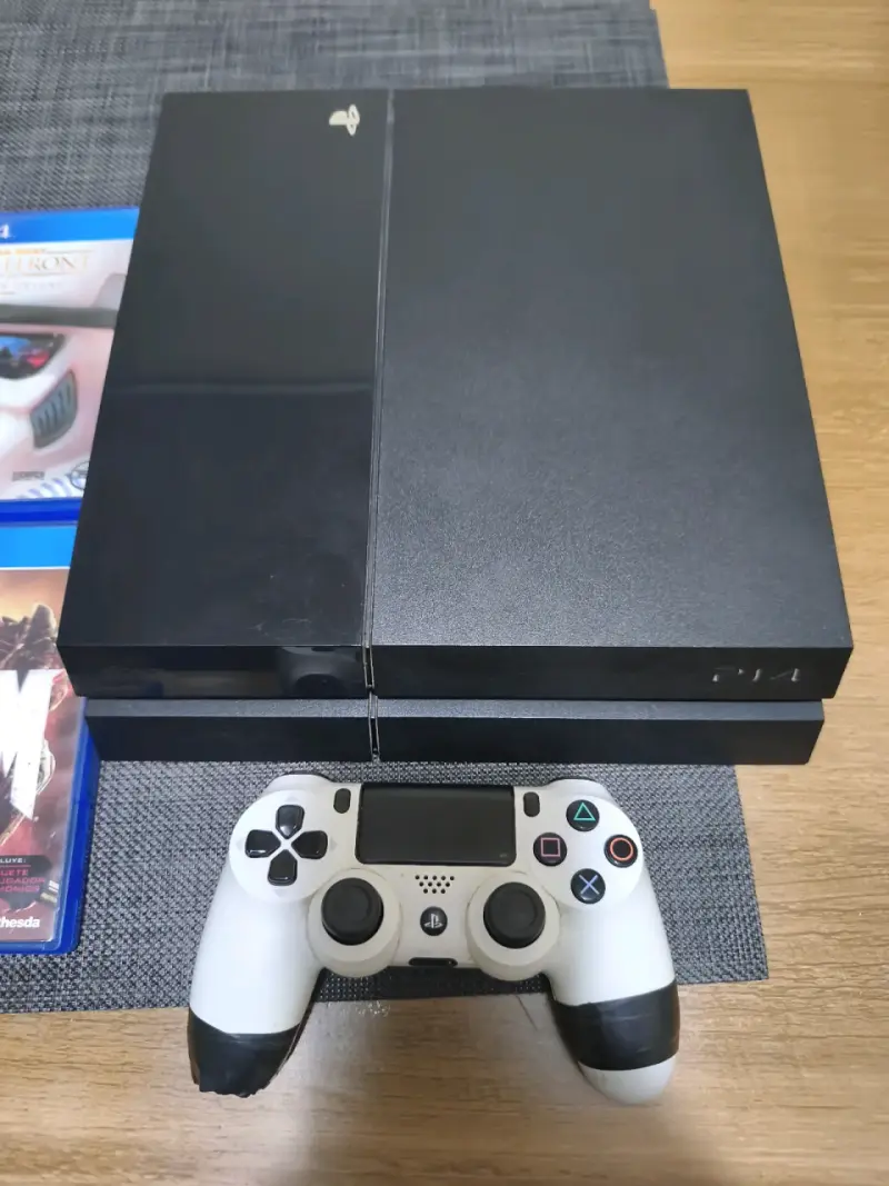 Consola PS4 fat + 4 juegos - 2