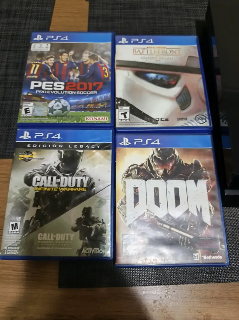 Consola PS4 fat + 4 juegos - 3
