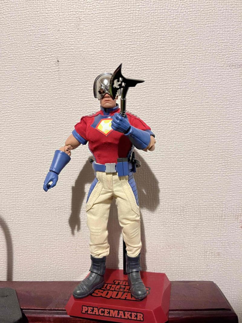 Figura de acción Peacemaker - 6
