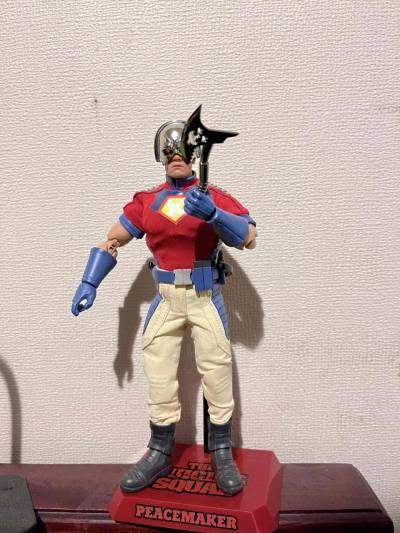Figura de acción Peacemaker - miniatura 6