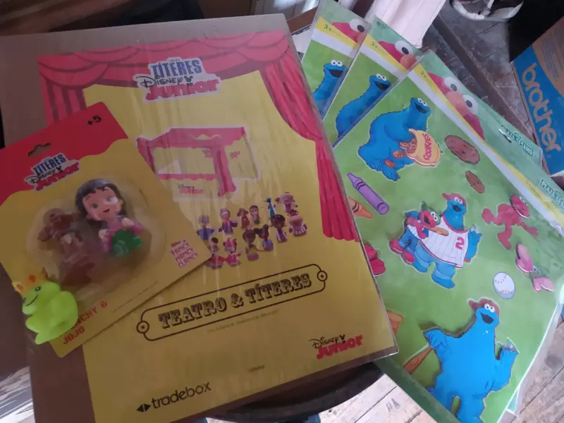Mini teatro y stickers infantiles - 2