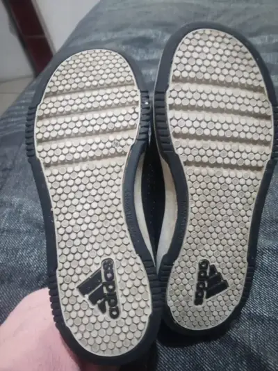 Zapatillas negras Adidas usadas - miniatura 3