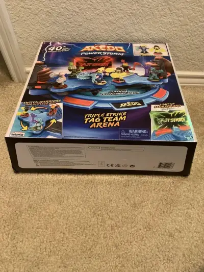 Juego de pelea Akedo con figuras con sonidos! - miniatura 4