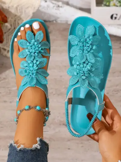 Sandalias rosas con flores - miniatura 2