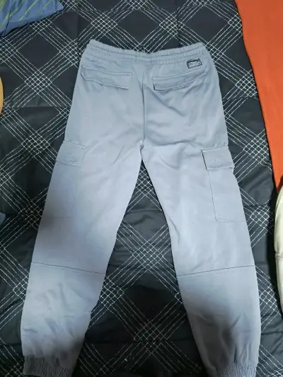 Buzo plomo talla M nuevo sin etiqueta - miniatura 1