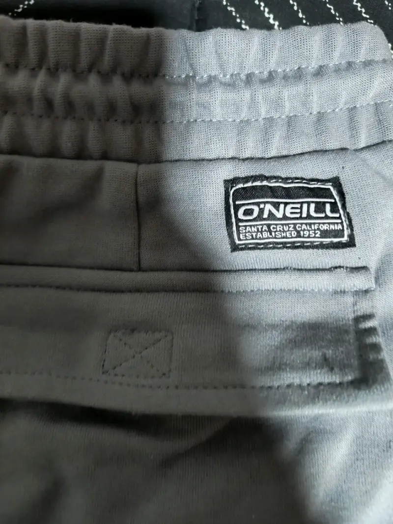 Buzo plomo talla M nuevo sin etiqueta - 3