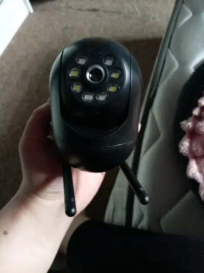 Cámara de seguridad con antenas - miniatura 1