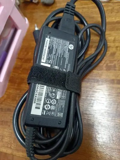 Cargador HP original 65W - miniatura 1