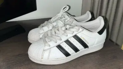 Zapatillas blancas Adidas Superstar - miniatura 1