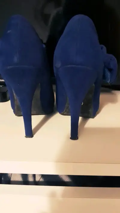 Tacones altos azul marino - miniatura 1