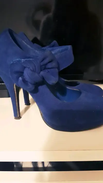 Tacones altos azul marino - miniatura 2