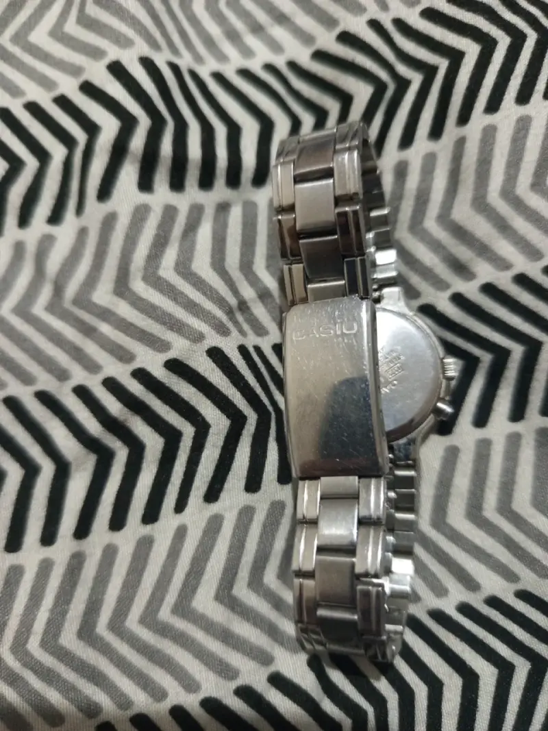 Reloj Casio resistente al agua - 2