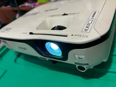 Proyector Epson funcional - miniatura 1