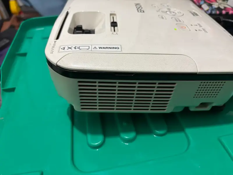 Proyector Epson funcional - 5