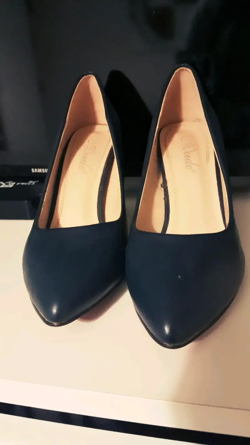 Tacones negros elegantes - 3