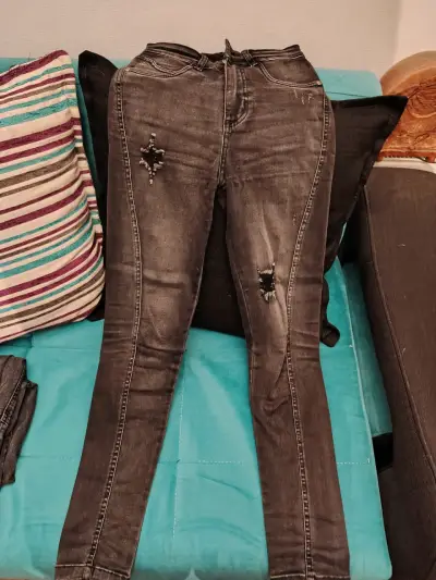 Jeans negros desgastados colombiano - miniatura 1