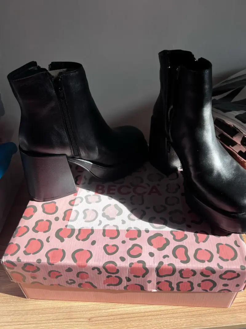 Botines negros con plataforma - 2