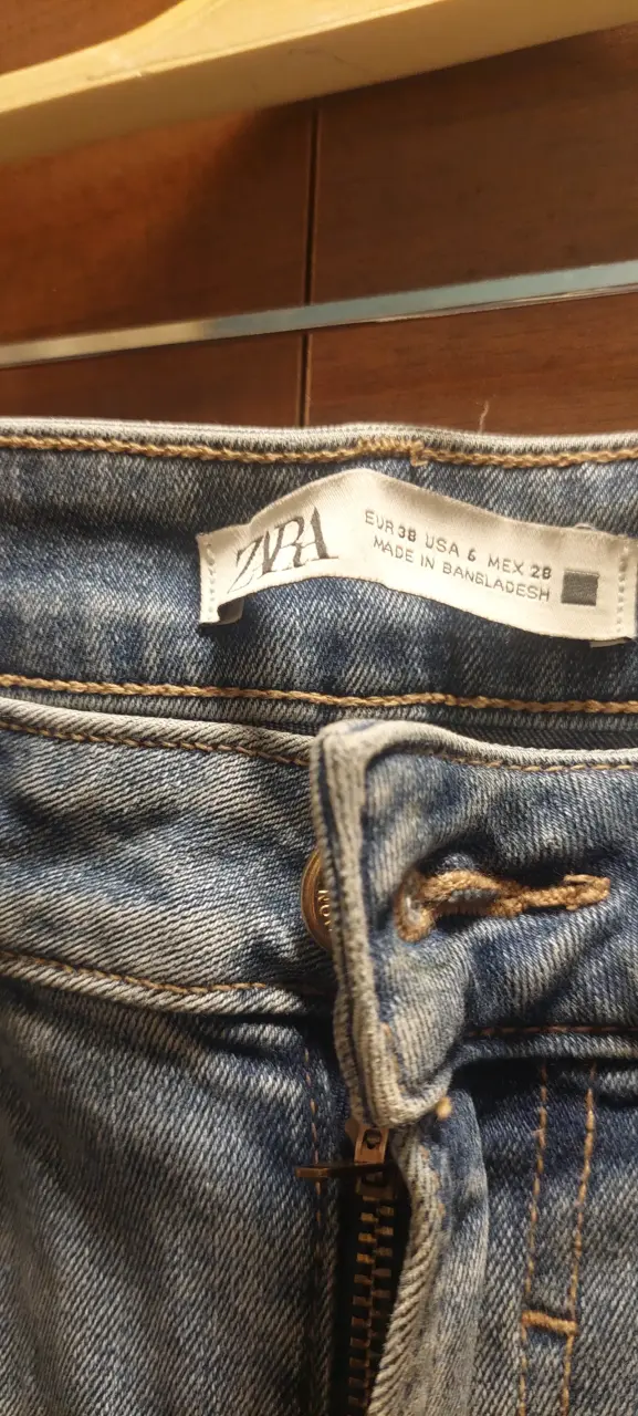 Jeans azules desgastados - 2